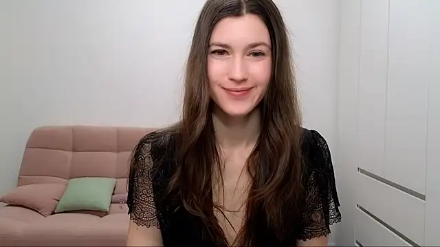 Snapshot of AliciaNewell chatting on 02.18.25 AliciaNewell online show from 02.18.25
