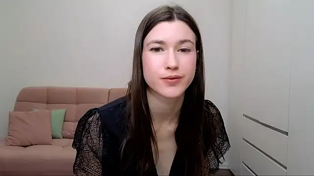 Snapshot of AliciaNewell chatting on 02.27.25 AliciaNewell online show from 02.27.25