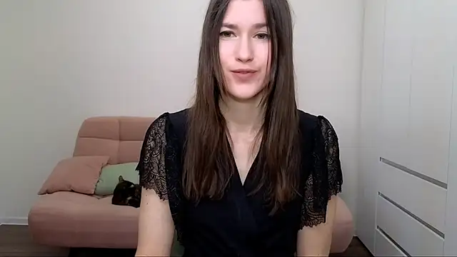 Snapshot of AliciaNewell chatting on 03.19.25 AliciaNewell online show from 03.19.25