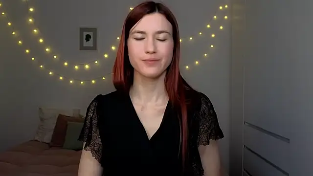 AliciaNewell online show from 04.25.26