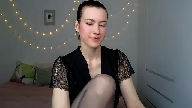 Snapshot of AliciaNewell chatting on 07.05.26 AliciaNewell online show from 07.05.26