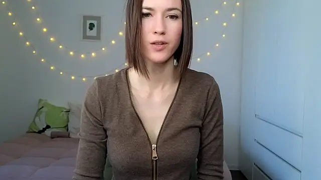 Snapshot of AliciaNewell chatting on 07.11.26 AliciaNewell online show from 07.11.26