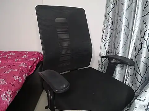 Naila00 online show from 02.28.26