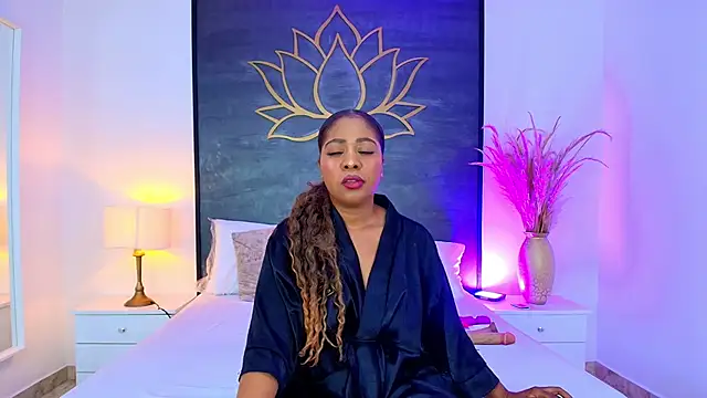 AlisonTravis online show from 04.26.26