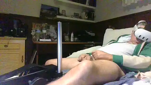 Snapshot of parejamlga58 chatting on 12.04.24 parejamlga58 online show from 12.04.24