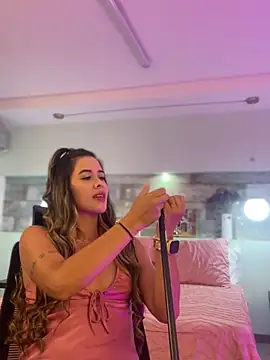 Emilia Bakerr online show from 01.12.25