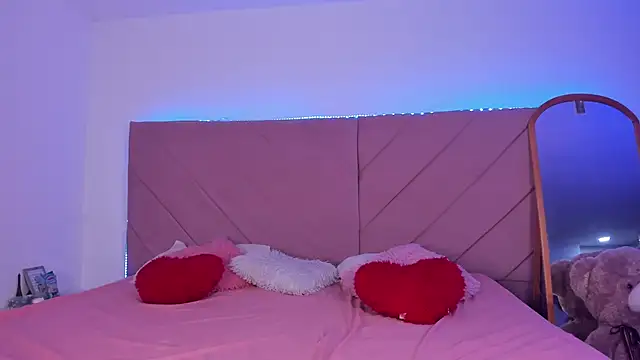 Marily Daniela  online show from 11.30.25