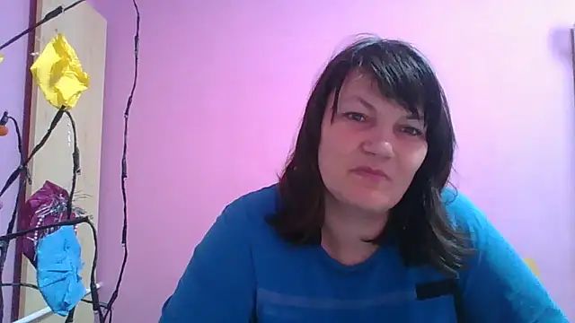 Snapshot of Lucinka1 chatting on 02.21.25 Lucinka1 online show from 02.21.25