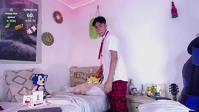 huge armound online show from 10.09.25