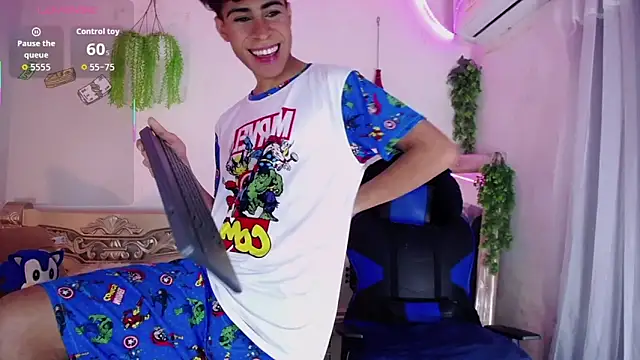 huge armound online show from 10.14.25