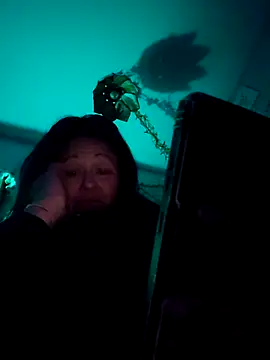 Snapshot of sweetkitty111 chatting on 10.27.25 sweetkitty111 online show from 10.27.25