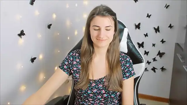 Snapshot of PumpkinCutiePie chatting on 03.18.25 PumpkinCutiePie online show from 03.18.25