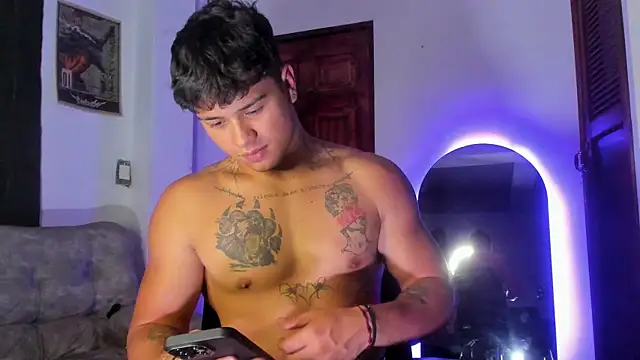 Dominic Biker   online show from 05.06.26