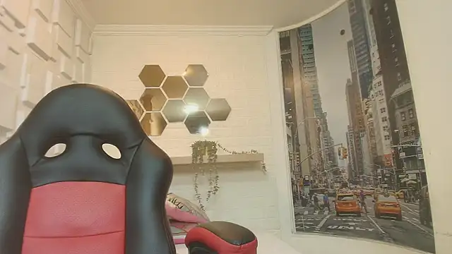 Hannagarces online show from 10.14.25