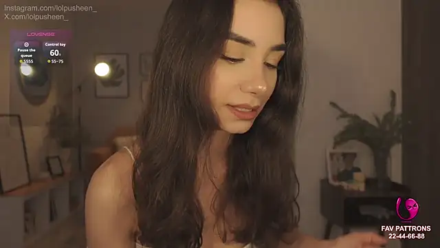 Snapshot of JulietteDee chatting on 06.22.26 JulietteDee online show from 06.22.26