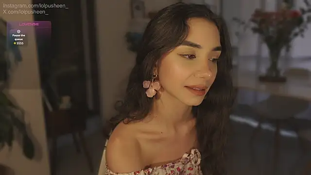 Snapshot of JulietteDee chatting on 07.14.26 JulietteDee online show from 07.14.26
