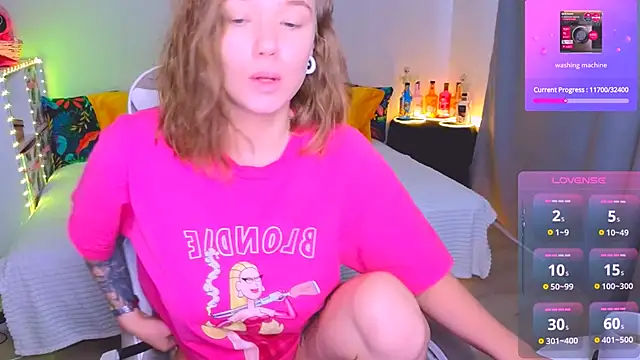 Snapshot of Karen_morris chatting on 12.08.24 Karen morris online show from 12.08.24