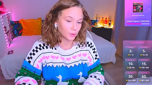 Snapshot of Karen_morris chatting on 12.13.24 Karen morris online show from 12.13.24