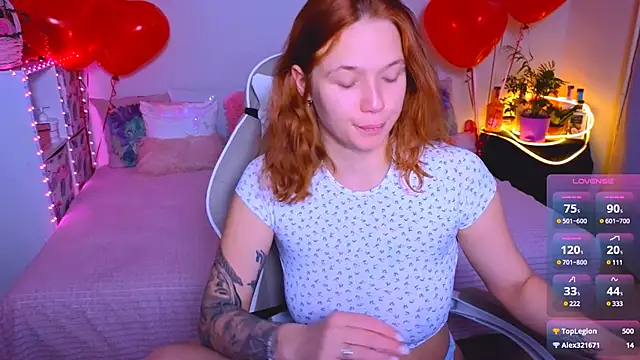 Snapshot of Karen_morris chatting on 02.19.25 Karen morris online show from 02.19.25