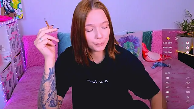 Snapshot of Karen_morris chatting on 09.26.25 Karen morris online show from 09.26.25