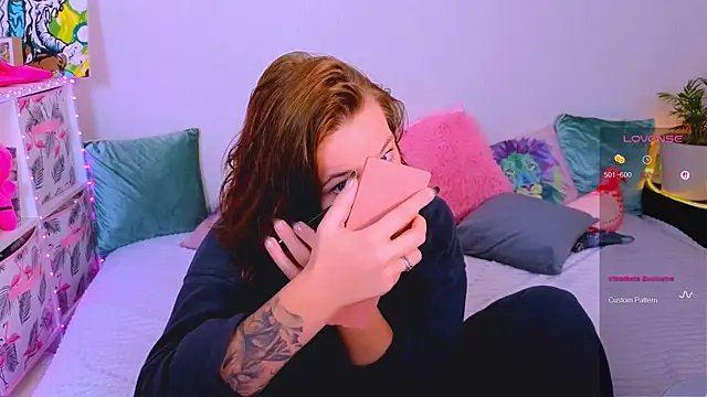 Snapshot of Karen_morris chatting on 10.09.25 Karen morris online show from 10.09.25