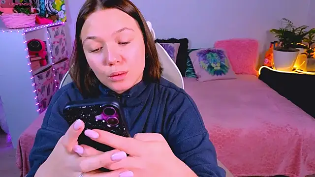 Snapshot of Karen_morris chatting on 11.26.25 Karen morris online show from 11.26.25