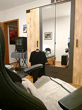 noidentiti online show from 03.21.25