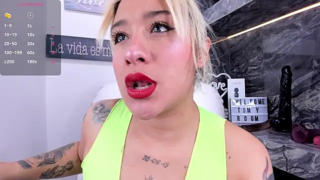 miss danika online show from 01.14.25