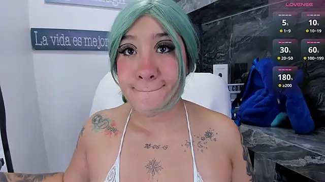 miss danika online show from 11.24.25