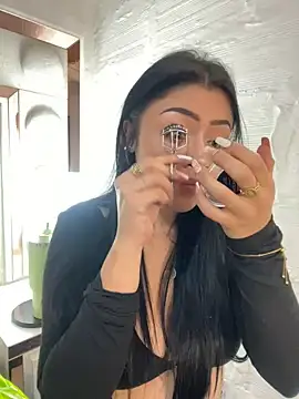 lucianaroy online show from 02.19.25