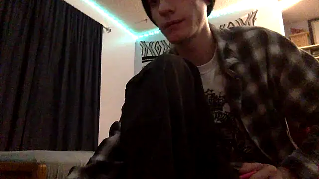 Snapshot of spicylaboi chatting on 11.24.25 spicylaboi online show from 11.24.25