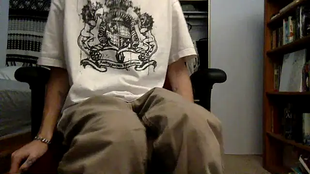 Snapshot of spicylaboi chatting on 12.05.25 spicylaboi online show from 12.05.25