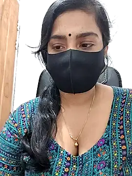 Snapshot of Ritusri_Dotta chatting on 12.18.24 Ritusri Dotta online show from 12.18.24