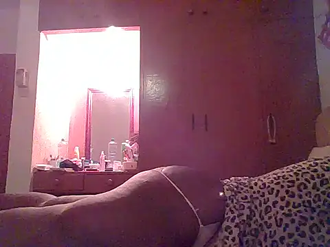 Snapshot of Shaz_brown chatting on 02.17.26 Shaz brown online show from 02.17.26