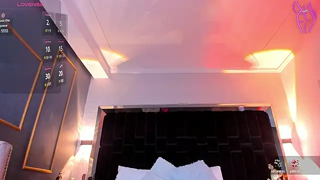 Snapshot of NikkySmiith chatting on 01.24.25 NikkySmiith online show from 01.24.25