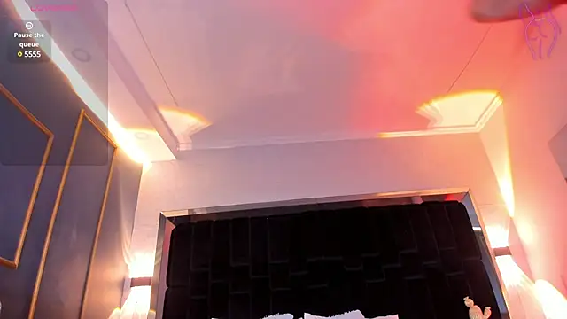 Snapshot of NikkySmiith chatting on 02.05.25 NikkySmiith online show from 02.05.25