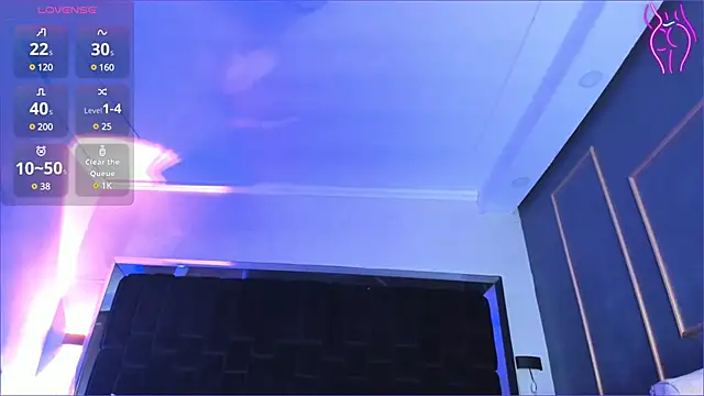 Snapshot of NikkySmiith chatting on 03.06.25 NikkySmiith online show from 03.06.25