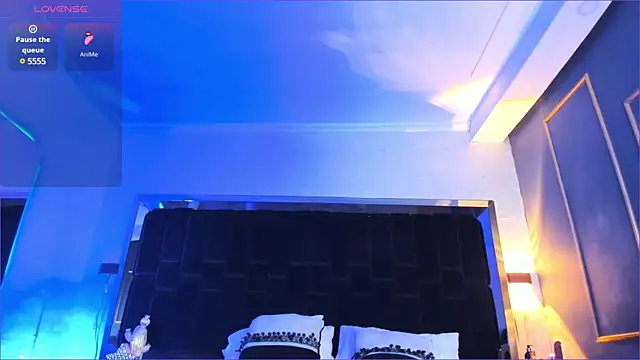 Snapshot of NikkySmiith chatting on 03.11.25 NikkySmiith online show from 03.11.25