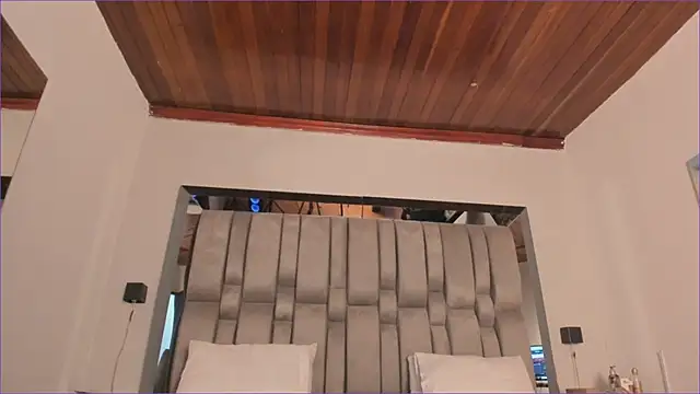 Snapshot of NikkySmiith chatting on 09.12.25 NikkySmiith online show from 09.12.25