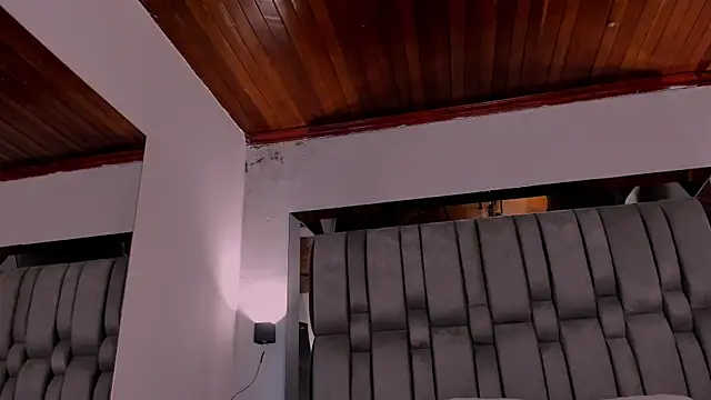 Snapshot of NikkySmiith chatting on 12.14.25 NikkySmiith online show from 12.14.25