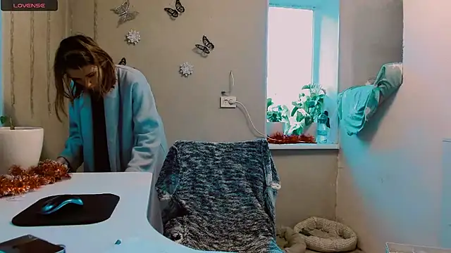 Snapshot of RosaJil chatting on 12.08.24 RosaJil online show from 12.08.24