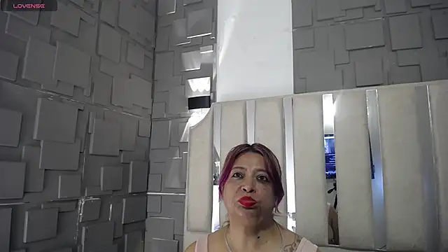 Snapshot of Natasha_699 chatting on 06.19.26 Natasha 699 online show from 06.19.26