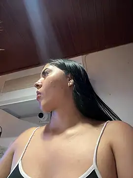 Snapshot of MarianaBenz chatting on 01.15.26 MarianaBenz online show from 01.15.26