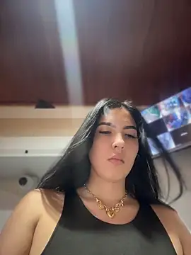 MarianaBenz online show from 06.18.26