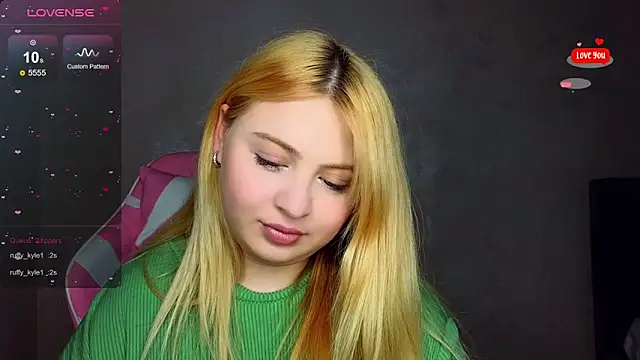 shy blondiee online show from 03.15.25