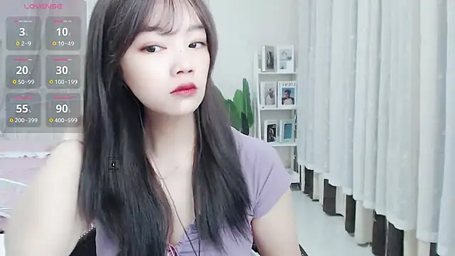 Snapshot of Jenny-Z chatting on 02.15.25 Jenny-Z online show from 02.15.25