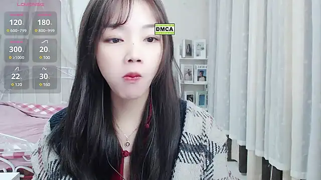 Snapshot of Jenny-Z chatting on 02.20.25 Jenny-Z online show from 02.20.25