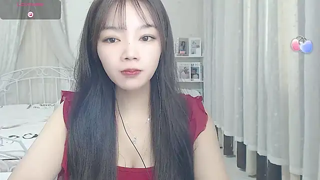 Snapshot of Jenny-Z chatting on 09.11.25 Jenny-Z online show from 09.11.25