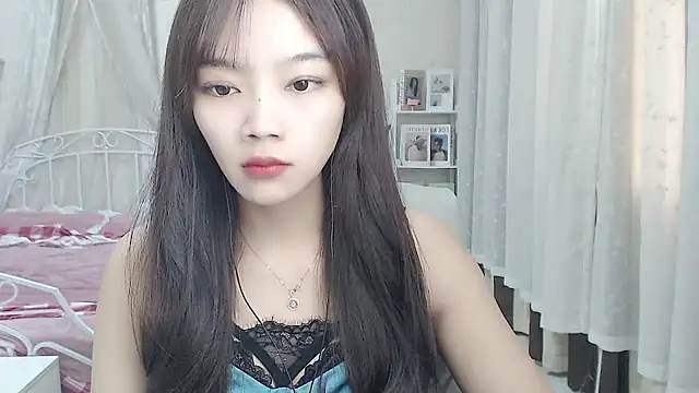 Snapshot of Jenny-Z chatting on 10.31.25 Jenny-Z online show from 10.31.25