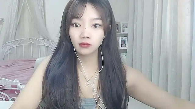 Snapshot of Jenny-Z chatting on 11.25.25 Jenny-Z online show from 11.25.25